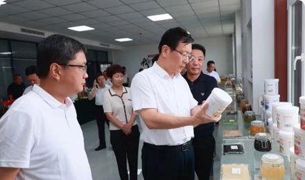 市委书记丁小强在芮城县调研农业产业化